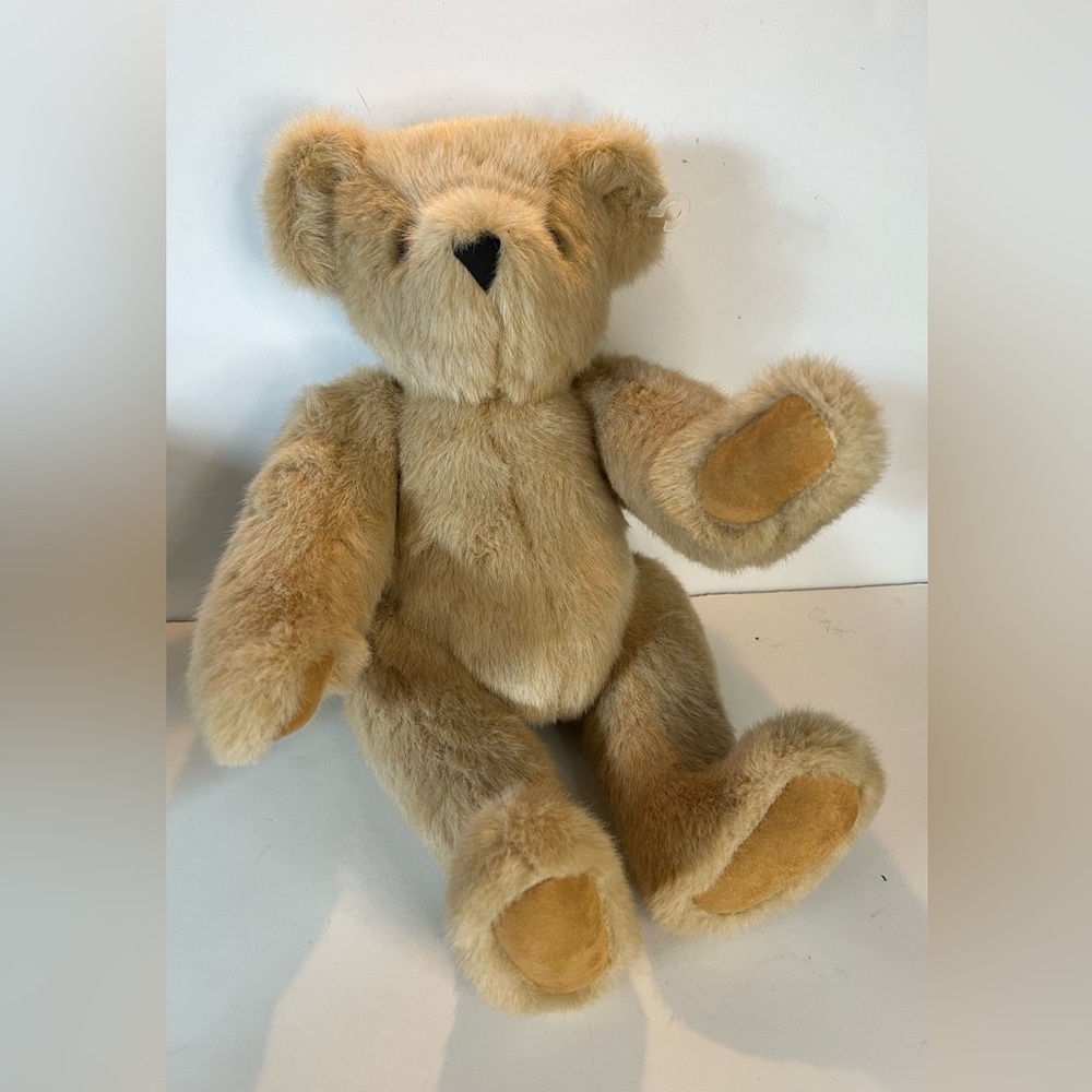 Authentic VERMONT TEDDY BEAR Company Classic Light Tan Jointed Bear 16” Tall